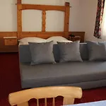 Zellerstuben 3*