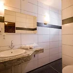 Zellerstuben 3*
