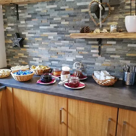 Zellerstuben زيل أم زيلر